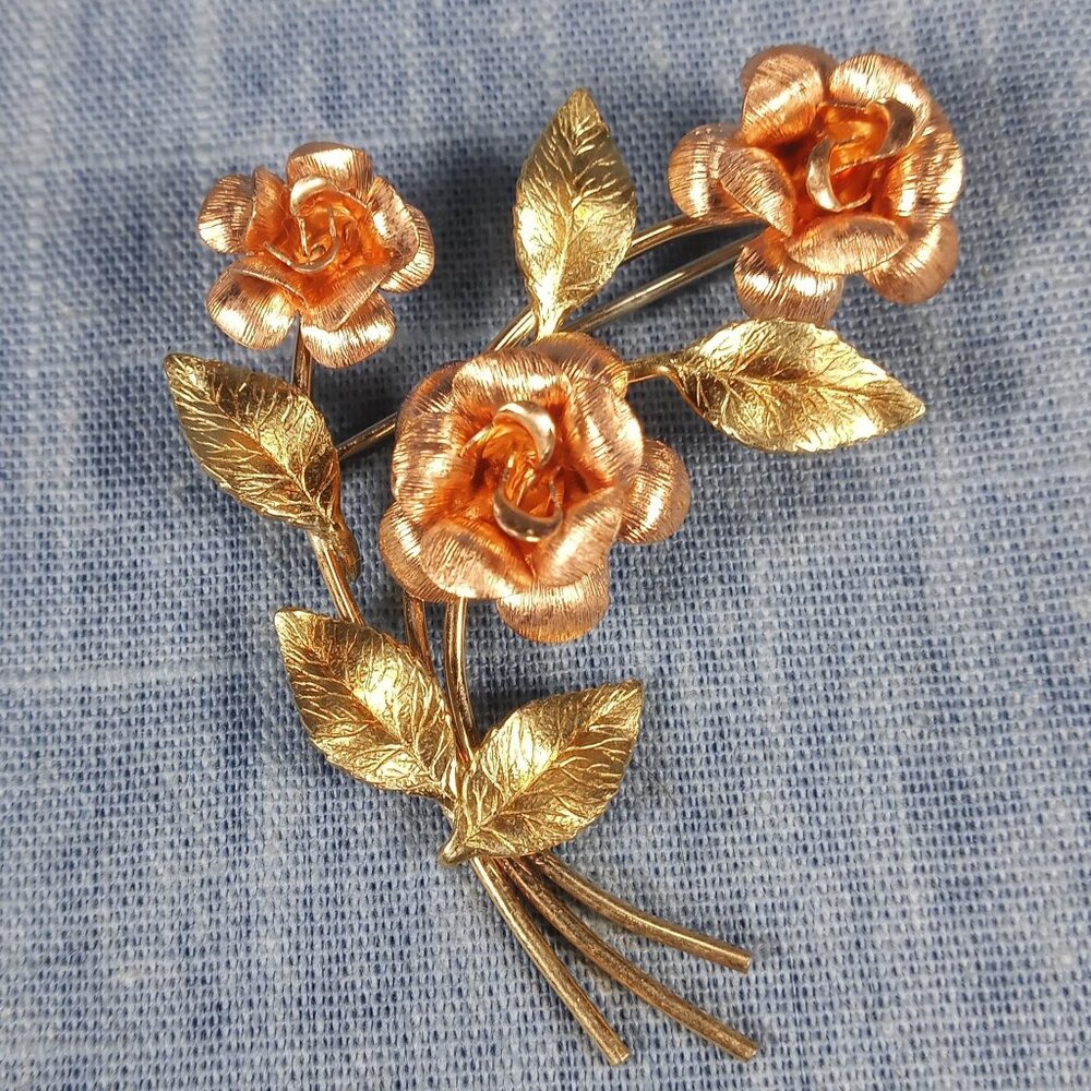 1960s Vintage Rose Pin With Gold And Red Tones - image 1
